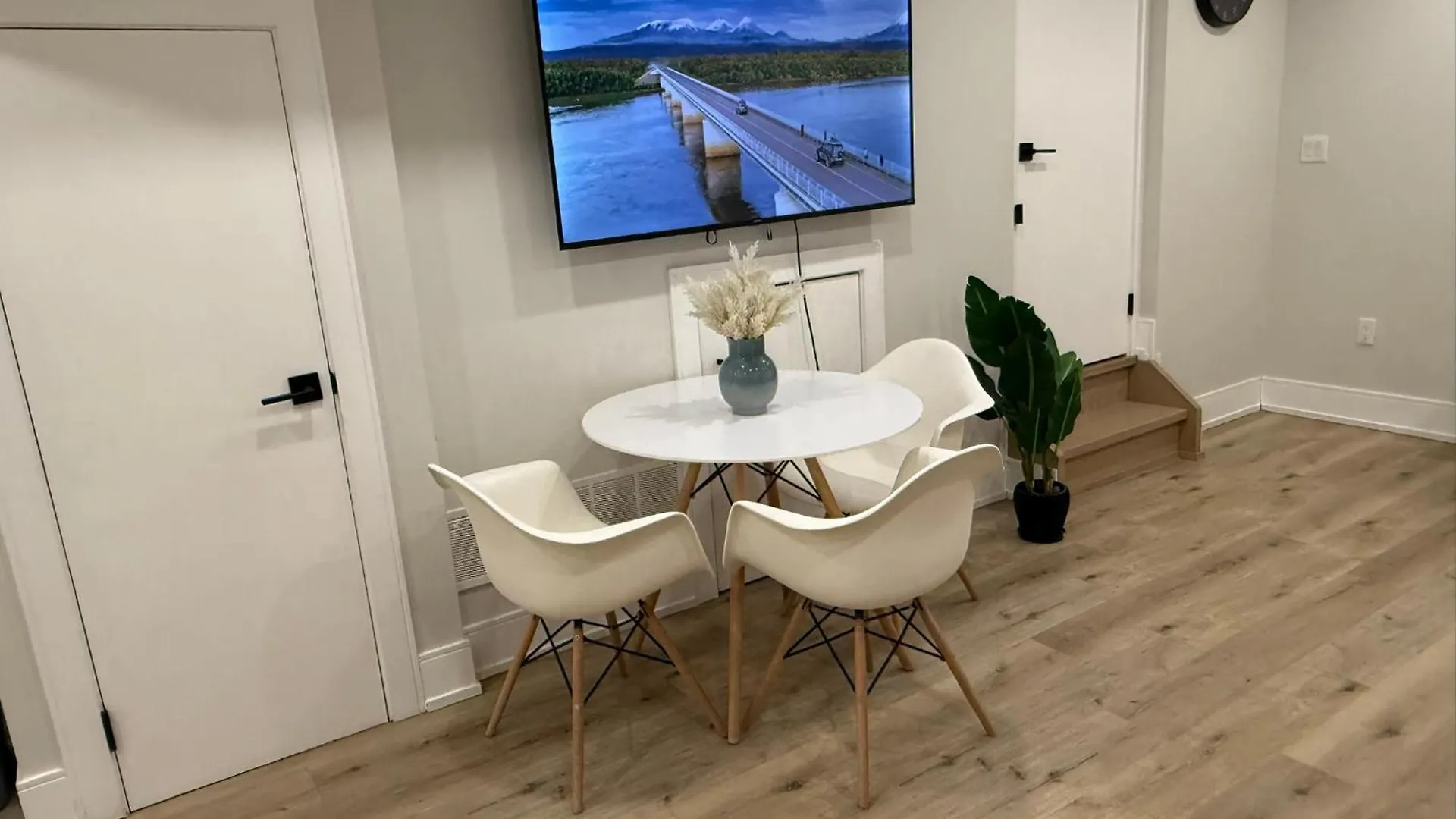 1-Bedroom Apartment Downtown Toronto